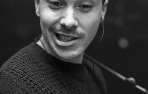 Matthew Mole makes South African chart history